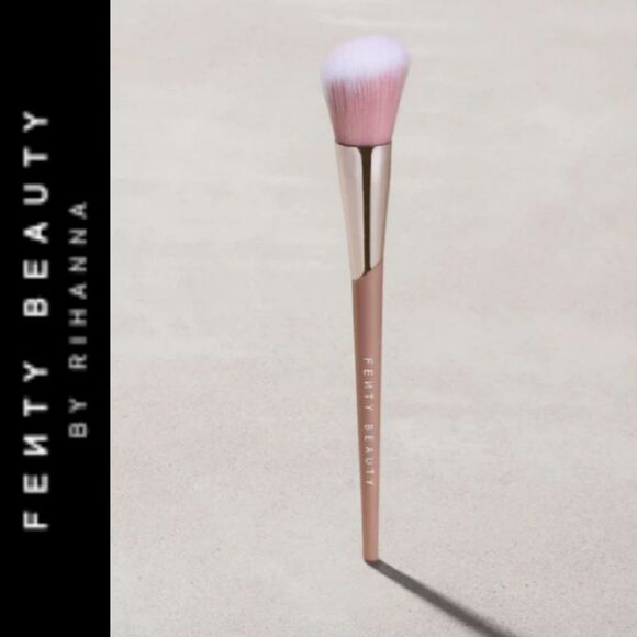 Fenty Beauty 155 Blush Makeup Brush - Picture 1 of 6